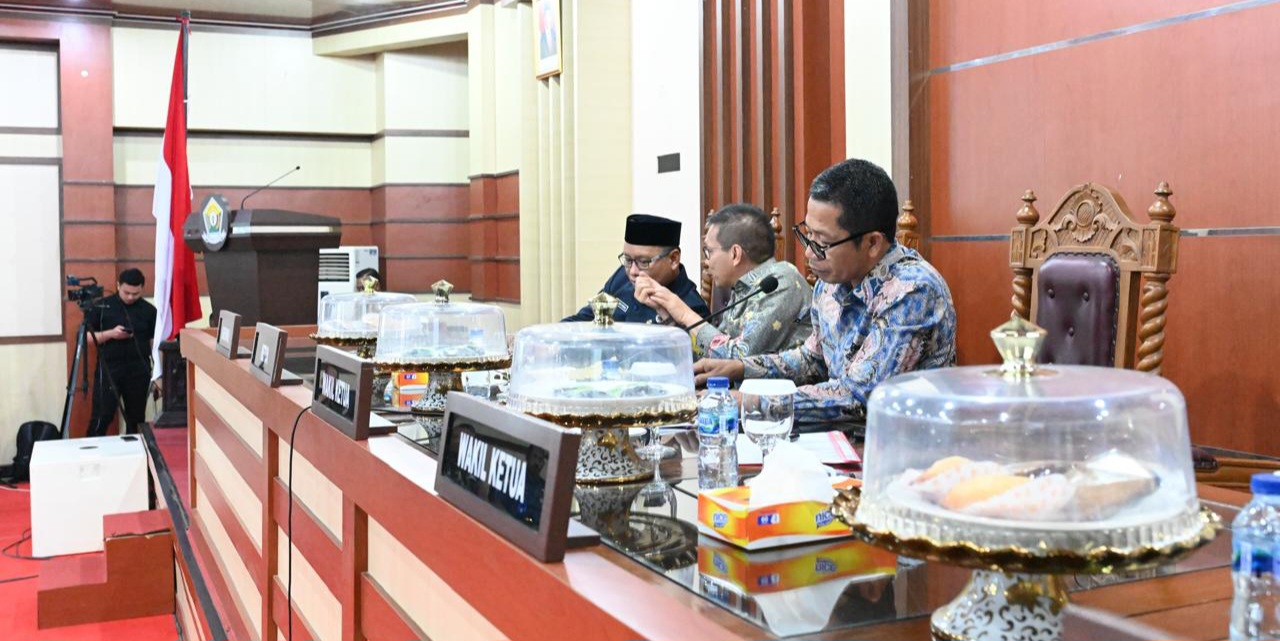 Pj Gubernur Bersama DPRD Sultra Sepakati KUA dan PPAS APBD-P Tahun 2024 2 IMG 20240918 WA0044