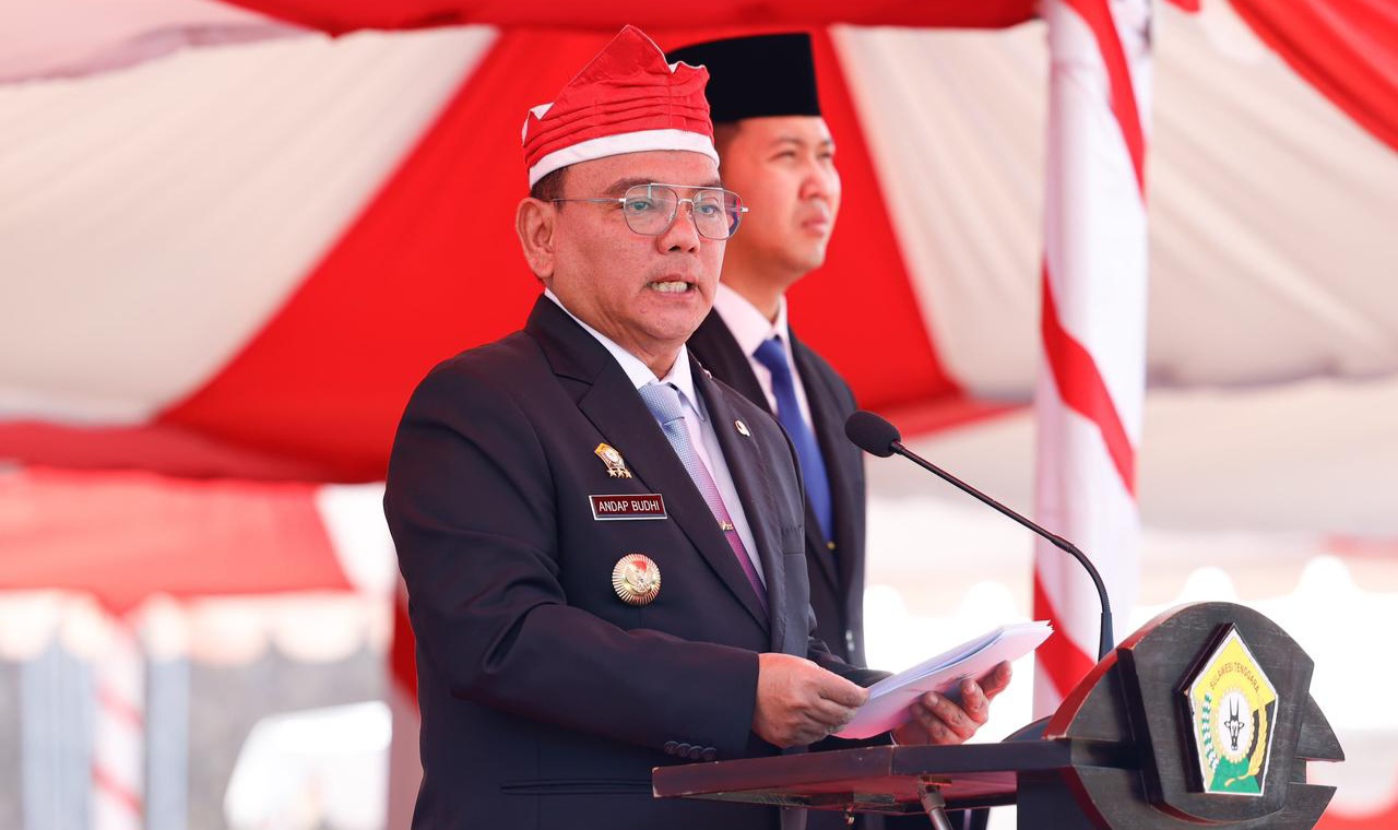 Pj Gubernur Sultra Pimpin Upacara Sumpah Pemuda ke-96: Memperkuat Persatuan di Tengah Keragaman 1 IMG 20241028 WA0058