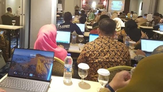 Wakili Pj Gubernur, Sekda Sultra Resmikan Rakor RPJMD untuk Akselerasi Transformasi Ekonomi 2 IMG 20241104 WA0097