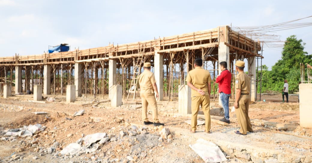 Menyongsong HUT Konawe Utara, Bupati Ruksamin Tinjau Progres Bundaran CBD 4 IMG 20241202 WA0097
