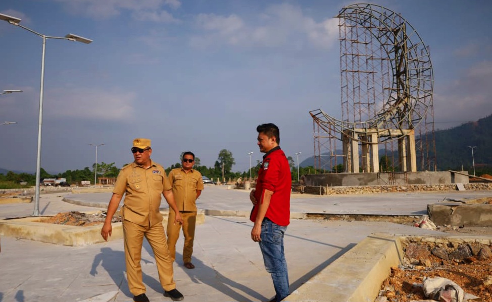 Menyongsong HUT Konawe Utara, Bupati Ruksamin Tinjau Progres Bundaran CBD 1 IMG 20241202 WA0104