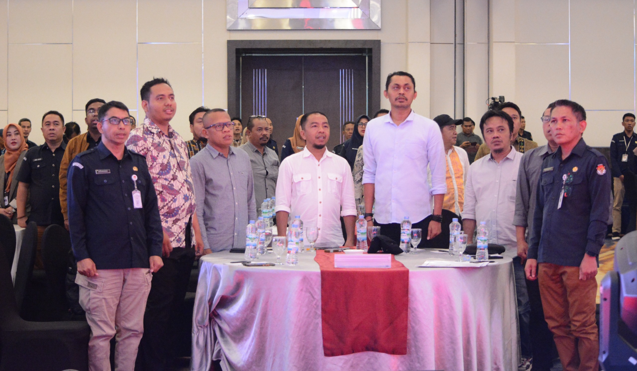 KPU Sultra Gelar FGD Evaluasi Pilkada 2024, Siapkan Strategi Demi Pemilu Lebih Berkualitas 2 IMG 20250225 WA0055