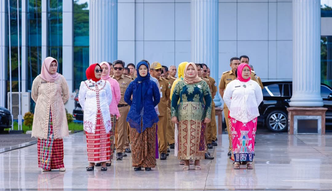 Pimpin Upacara Hari Kartini 2025, Gubernur Sultra: Tak Ada Peran Terlalu Kecil untuk Menciptakan Perubahan 3 FB IMG 1746931432146