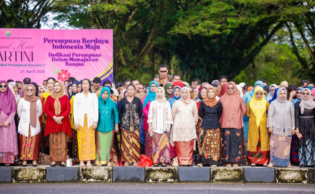 Pimpin Upacara Hari Kartini 2025, Gubernur Sultra: Tak Ada Peran Terlalu Kecil untuk Menciptakan Perubahan 2 FB IMG 1746931439218