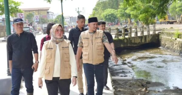 Apresiasi Langkah Cepat Wali Kota Kendari Antisipasi Bencana, Rajab Jinik: Ini Bukti Pemerintah Hadir untuk Rakyat 3 FB IMG 1751184512402 1