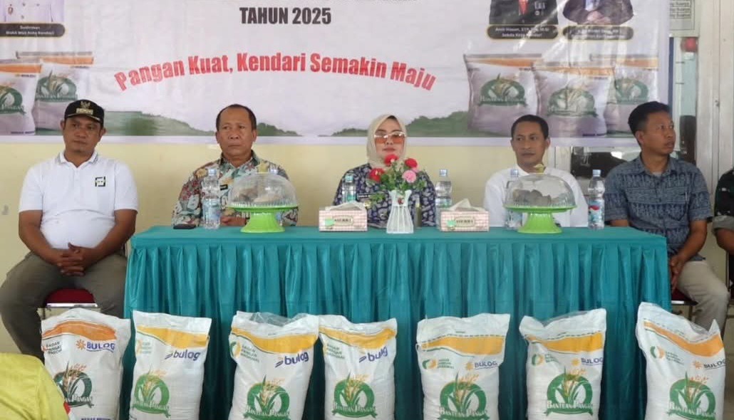 Puluhan Ribu Warga Terima Bantuan Beras, Camat Puuwatu: Ini Bukti Nyata Kepedulian Wali Kota 2 FB IMG 1752854261285