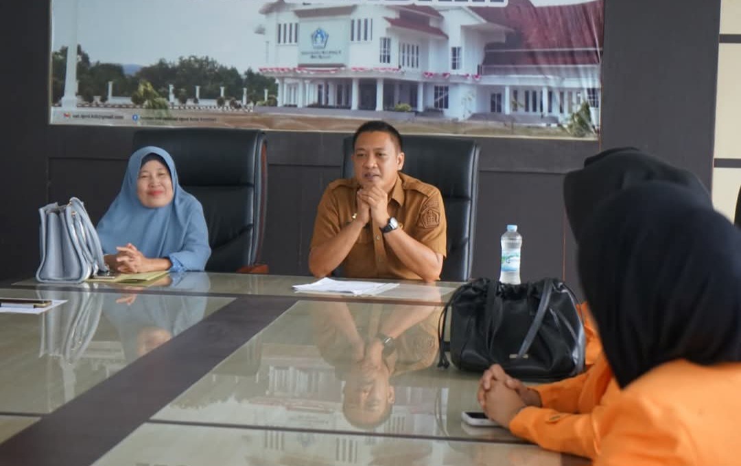 Sekretariat DPRD Kota Kendari Terima Mahasiswa Magang FISIP UHO, Dorong Pemahaman Praktis Dunia Legislatif 2 FB IMG 1753152492897