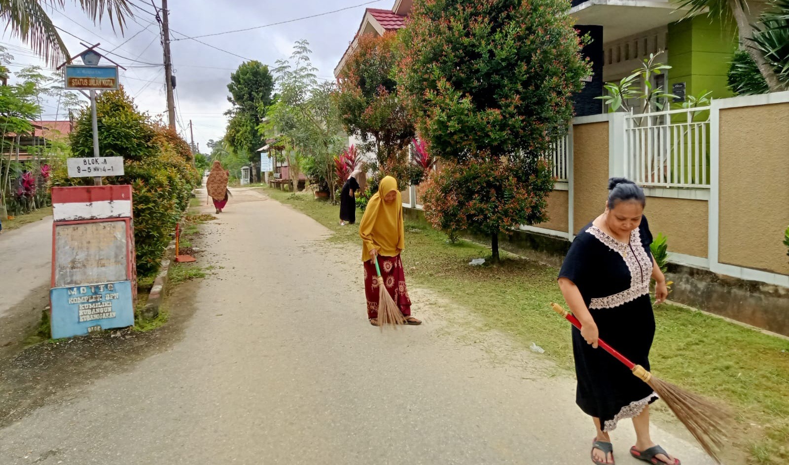 Kurangi Sampah Plastik, Camat Puuwatu Dorong Optimalisasi Bank Sampah An-Nur dan Penerapan 3R 4 IMG 20250709 WA0001