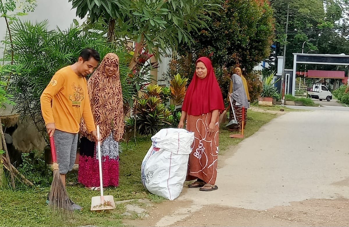 Kurangi Sampah Plastik, Camat Puuwatu Dorong Optimalisasi Bank Sampah An-Nur dan Penerapan 3R 2 IMG 20250709 WA0003 1