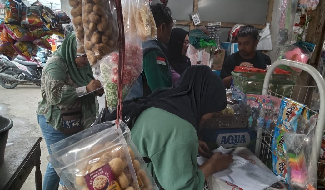 Camat Mandonga Genjot PAD Lewat Optimalisasi PBB dan Retribusi Sampah 3 IMG 20250714 WA0031