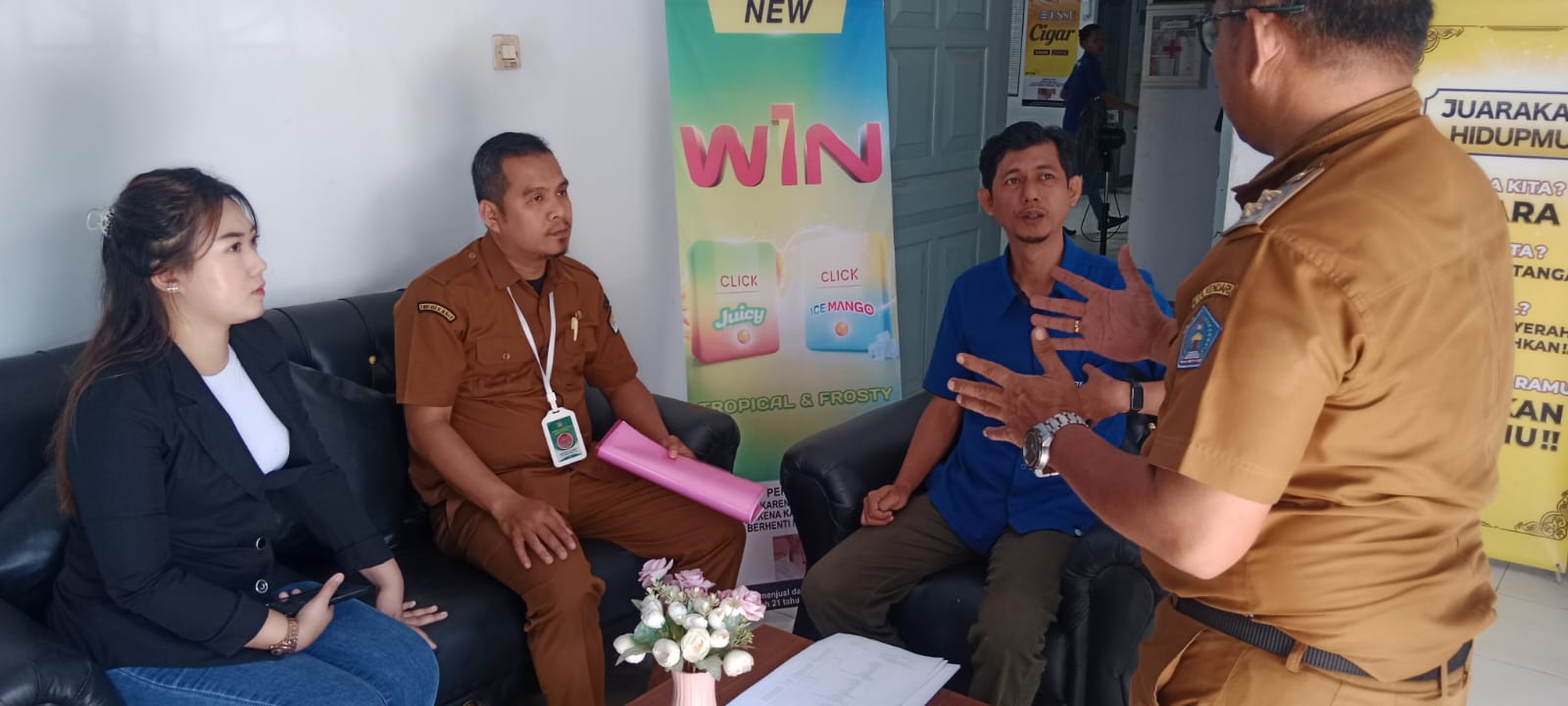 Genjot PAD, Kecamatan Puuwatu Sasar PBB dan Retribusi Kebersihan Rumah Makan, Kos-kosan, hingga UMKM 3 IMG 20250715 WA0014