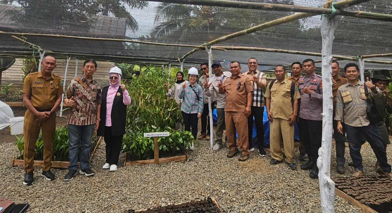 Menjaga Sungai dari Akar: Langkah Besar Raodah Bumi Sultra Pulihkan Hutan di Konawe 2 IMG 20251114 WA0048