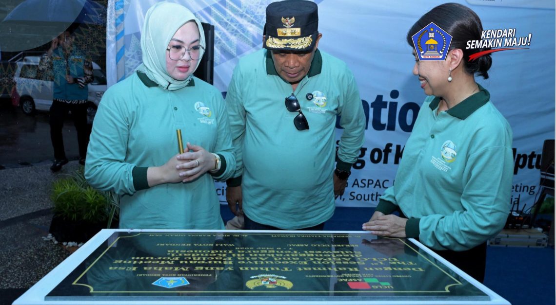 Delegasi UCLG ASPAC Tanam Pohon di Kebun Raya Kendari 3 5df8b8cd c74c 456f 9c2f 5c5a4d280966 1140x1425 1