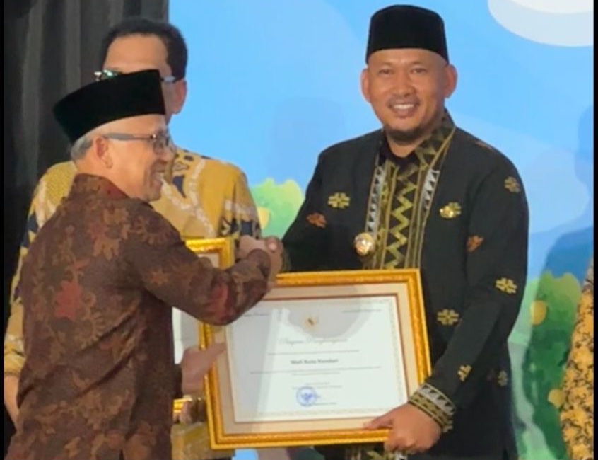 Pemkot Kendari Raih Penghargaan Nasional Revitalisasi Bahasa Daerah 2026 2 78c62fa6 7f25 47ac a9ea 7a2257685926