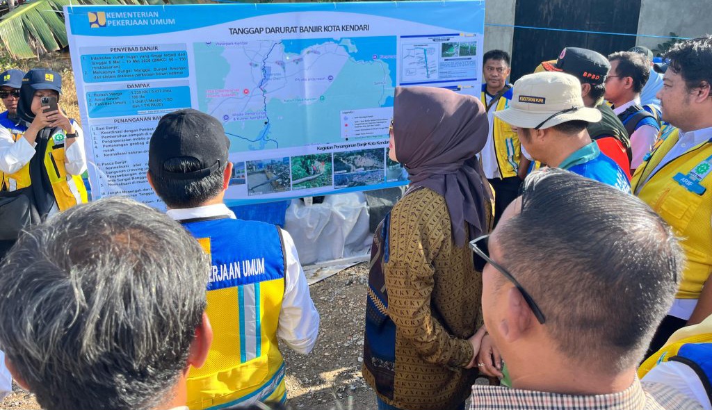 Siska Karina Kawal Langsung Penanganan Banjir Kendari Bersama Dirjen SDA 4 IMG 20260516 WA0091 1024x768 1
