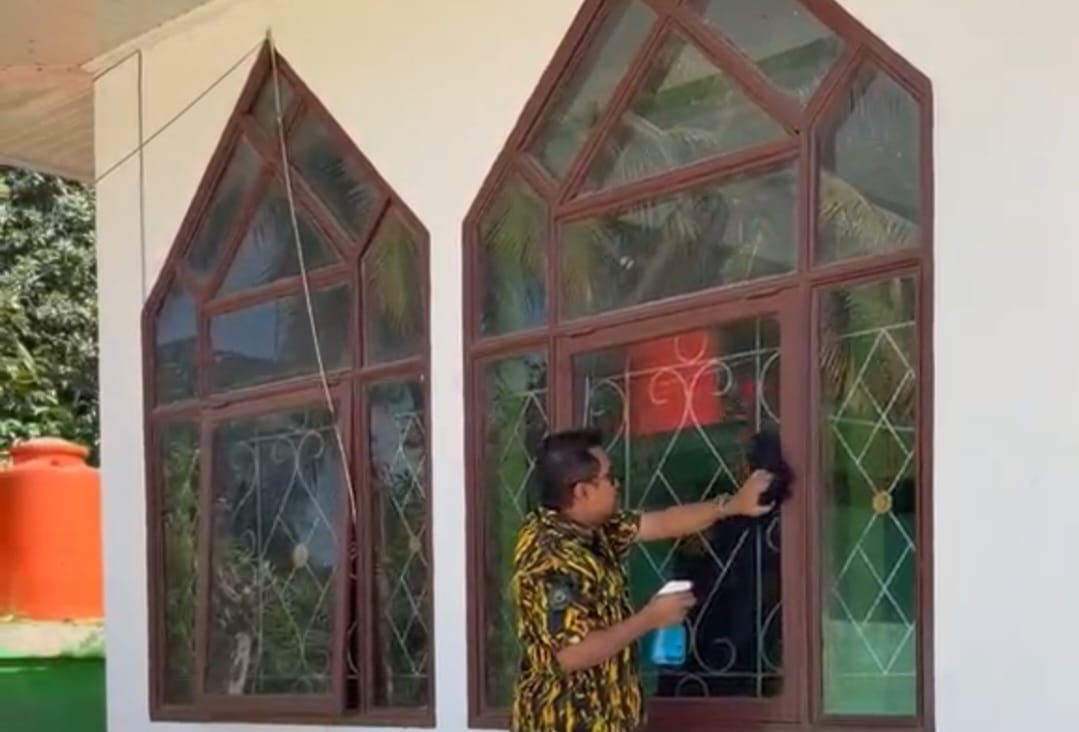 Gelar Bakti Sosial, AMPG Sultra Bersihkan Masjid dan Bagikan Makanan 3 IMG 20260821 WA0046